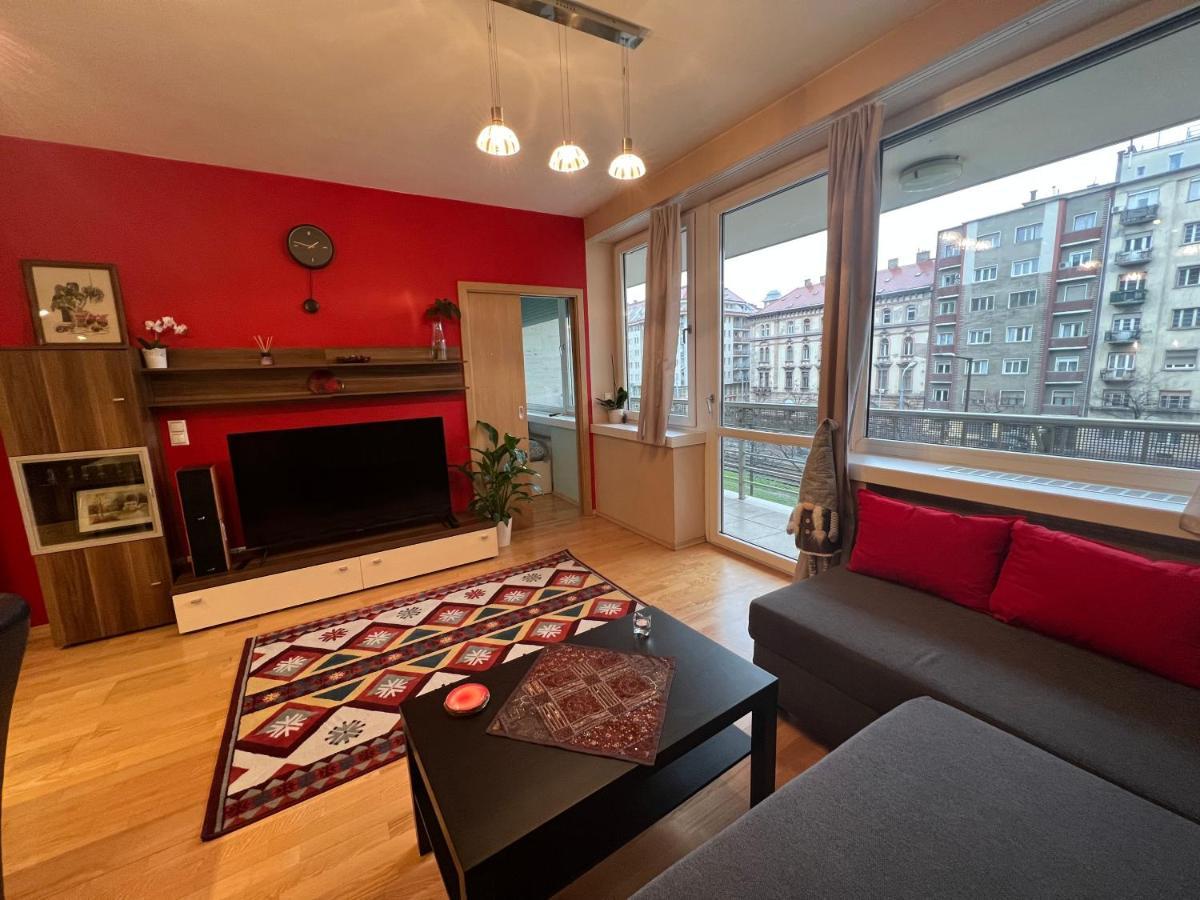 Luxury Apartment Dunapest With Spa And Pool Budapest Eksteriør billede